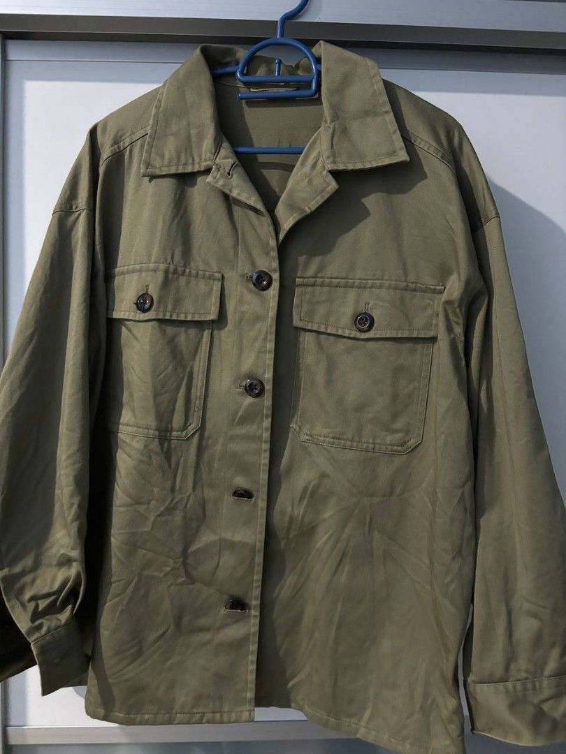 GU BUTTON JACKET (Category: Coats, Jackets and Outerwear) located in Kuala Lumpur. Submitted by shvw_preloved (Listing ID 1317505166, Image 1). Description: pit 22 labuh 27.