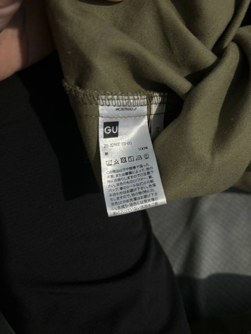 GU BUTTON JACKET (Category: Coats, Jackets and Outerwear) located in Kuala Lumpur. Submitted by shvw_preloved (Listing ID 1317505166, Image 3). Description: pit 22 labuh 27.
