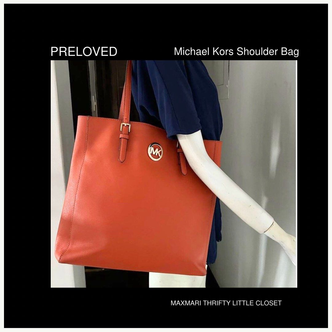 Michael Kors Jet Set Tote (Orange) (Category: Luxury Bags & Wallets) located in Muntinlupa City. Submitted by bff_findsph (Listing ID 1317382499, Image 1). Description: Michael Kors Shoulder Bag Color: Orange Can Fit Laptop No major flaws No rubs Clean interior Clean exterior Prefect for traveling • Our items are not “ukay” unless stated otherwise. • All our items are personal use items. • All our items are authentic unless indicated otherwise. .