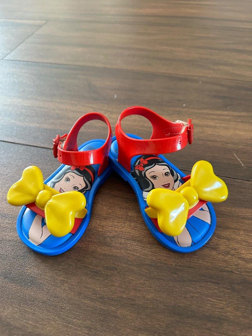 Mini melissa snow white sandal sales