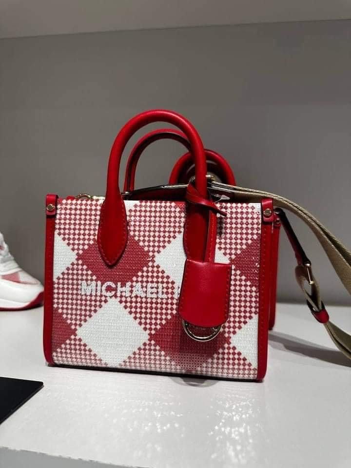 Mirella XS Shopper (Category: Luxury Bags & Wallets) located in Manila. Submitted by lovieauthenticmerchandise (Listing ID 1317473871, Image 1). Description: .