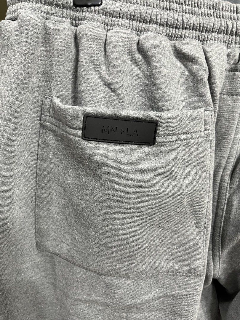 MN+LA Sweatpants Heather Grey (Category: Joggers) located in Marikina City. Submitted by cheese85 (Listing ID 1317530940, Image 3). Description: Used once, good as new Size medium .