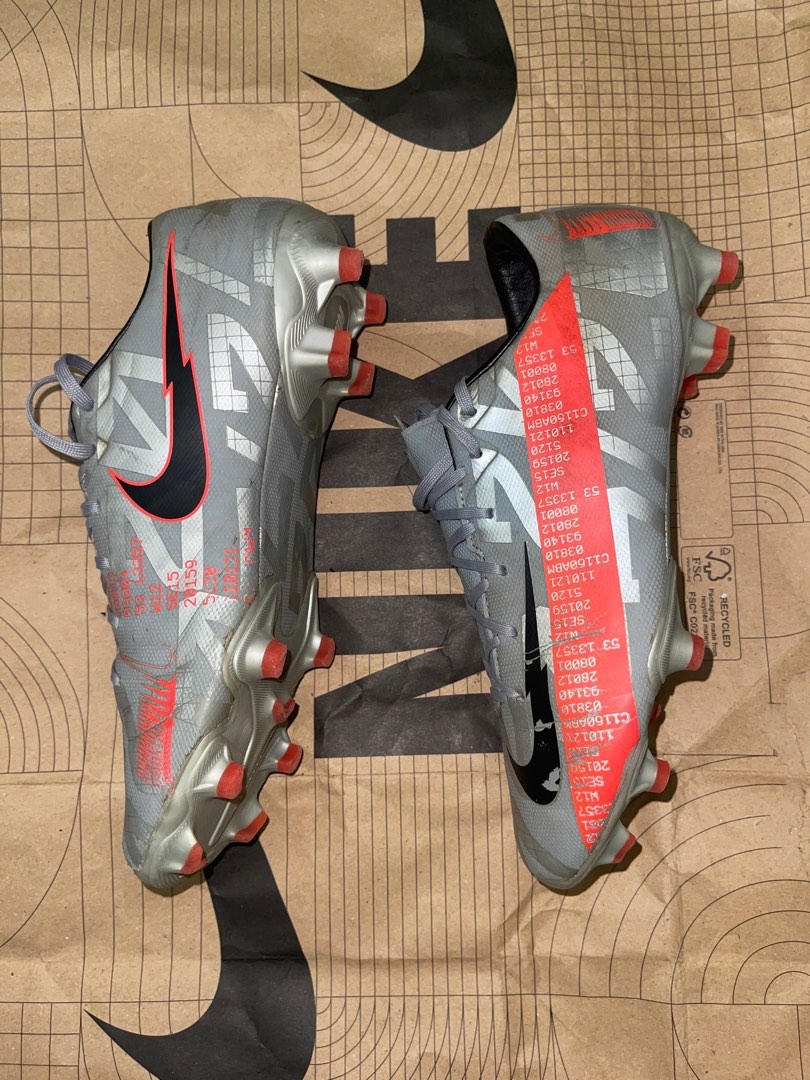 mercurial vapor 13 academy fg
