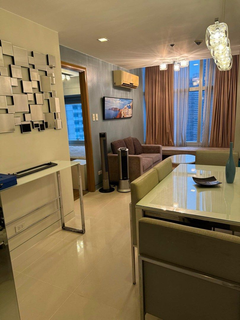 One Central Condominium Fully Furnished (Category: Apartments & Condos) located in Mandaluyong City. Submitted by l2ayne (Listing ID 1317410374, Image 1). Description: One Central Condominium Fully Furnished HV dela Costa corner Geronimo Makati 39th Floor P45k per month (including Assoc dues of 5,347.50) Floor Area: 46.50 sqm Additonal 5k for parking (including parking dues of P525) Basement 2 near Elevator Long term minimum 1 year 1 month advanc
