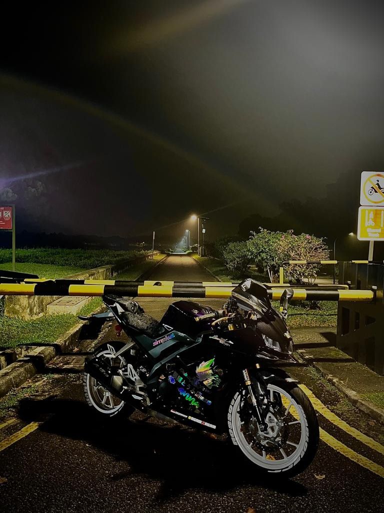 R15 V3 for sale Motorcycles Motorcycles for Sale Class 2B on Carousell