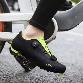 (Kategori: ) berada di . Dikirim oleh sneakersvibe (ID iklan 1317367798, Gambar 1). Deskripsi: .
