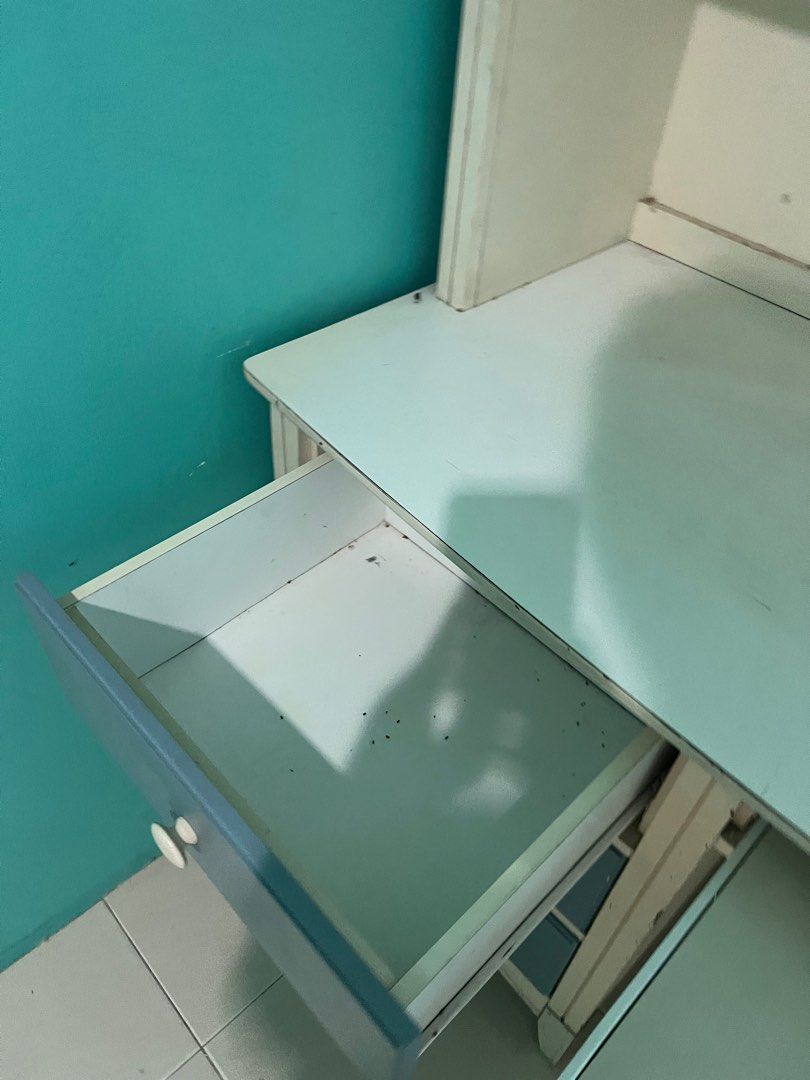 Table study (Category: Tables & Sets) located in Kota Bharu. Submitted by axelev (Listing ID 1317402495, Image 3). Description: Condition ok but 9/10 Cod in Kota Bharu Only Nego pun blh.