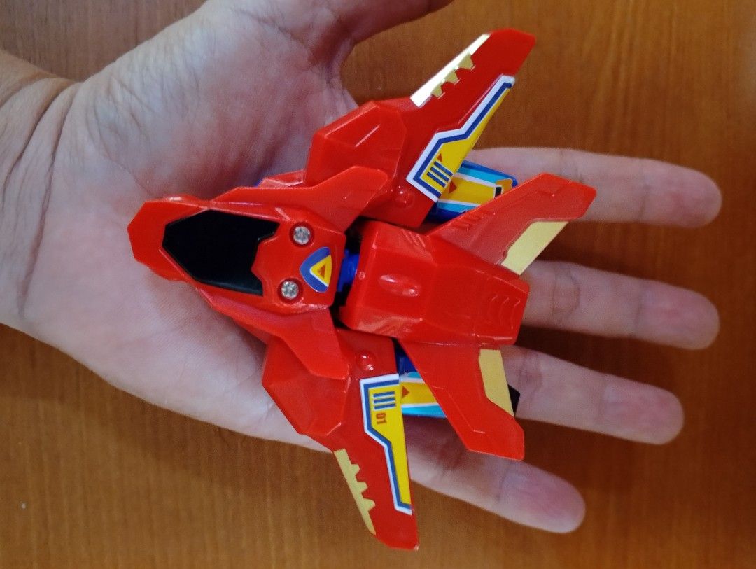 Tenshojin Transformable Robot Fighter Jets (Category: Action & Battle Toys) located in Binangonan. Submitted by stufflikedat (Listing ID 1317477275, Image 2). Description: Vintage Tenshojin Tenshonshin transformable magnetic robot fighter jets in excellent condition no issue, robot approx 5.75" for 800 + shipping Two fighter planes dock together with the power of magnets. When you place the two machines facing each other from above and below, the