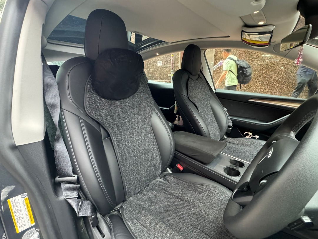 Tesla Model Y SR Auto498327508054845446