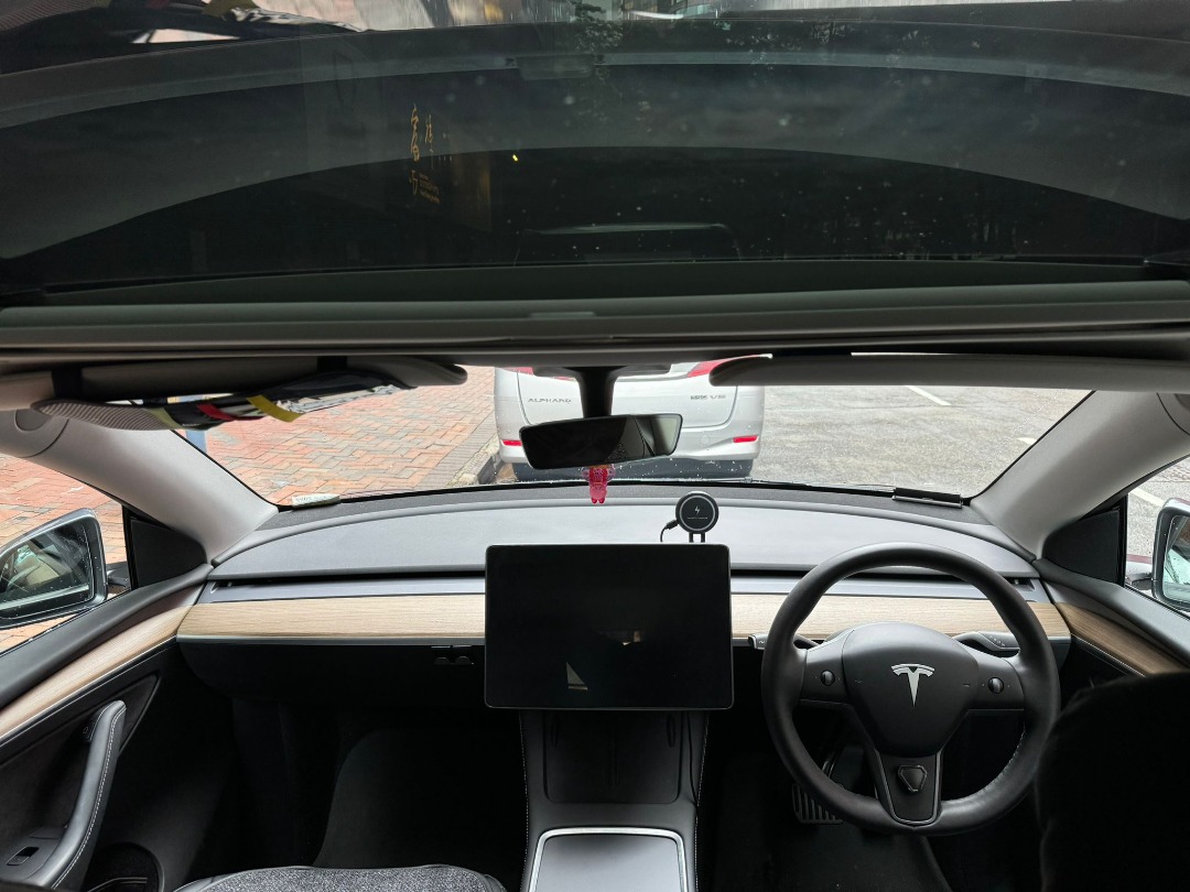 Tesla Model Y SR Auto62863175259650114