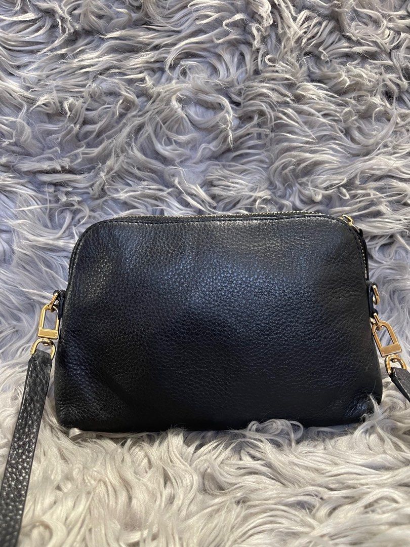 Tory Burch Peace Pebbled Crossbody Luxury Bags Wallets on Carousell