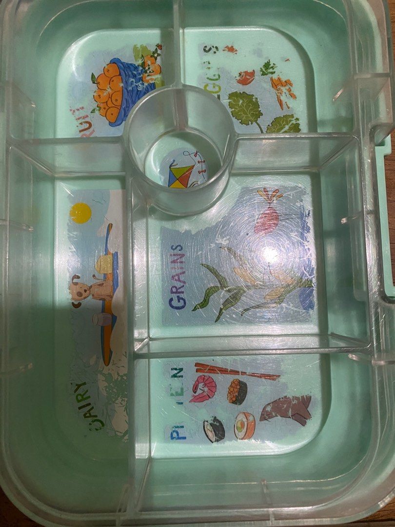 Yumbox (Category: Food Organization & Storage) located in Bulacan. Submitted by paujps2012 (Listing ID 1317392726, Image 3). Description: Take all yumbox and tools for bento making If Yumbox only - 800 each.