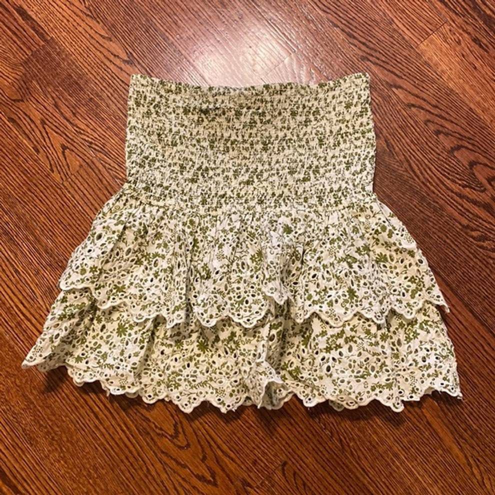 Green lace skirt zara top