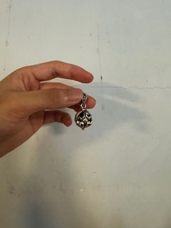（分類：）位於 。 由 bone.ofthepast 提交（商品編號 1312358940，圖片 1）。簡介： 。