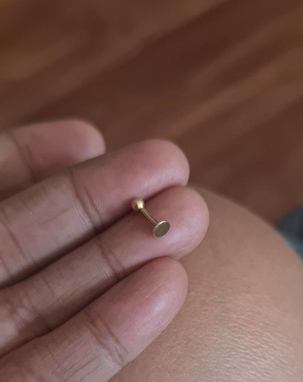 Basic Ball threaded flatblack earrings (solid gold) (Category: Earrings) located in Cavite. Submitted by oye21 (Listing ID 1312280366, Image 3). Description: auric & ice 14k YG 16g 6.5mm post lenght 3mm diameter Sold as piece Perfect for tragus lobe helix flats Location: Dasmarinas Cavite Payment Options: BDO Gcash Delivery Options: (on buyers expense) Lalamove Grab LBC Thank You.