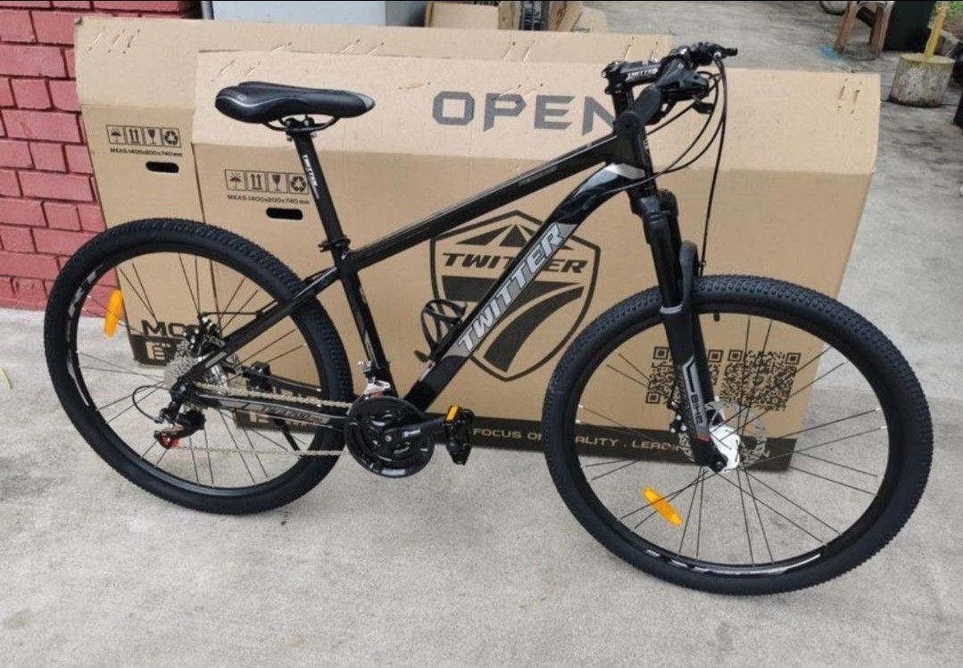 Bicycle (Category: Bicycles) located in Singapore. Submitted by a_veeje (Listing ID 1312379980, Image 3). Description: TWITTER MOUNTAIN BIKE.