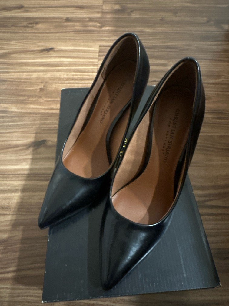 Christian Siriano Black Heels Fesyen Wanita Sepatu di Carousell