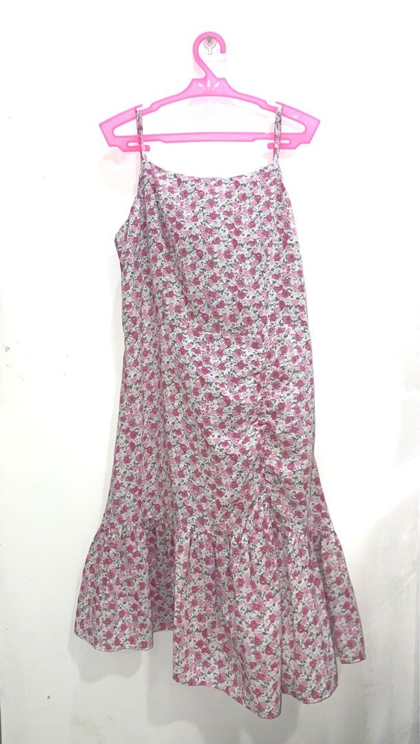 floral ruffled summer dress (Category: Dresses) located in Navotas City. Submitted by lovecored (Listing ID 1312447654, Image 1). Description: ★ used only once mop: gcash, maya, unionbank, bdo mod: sdd, ggx.