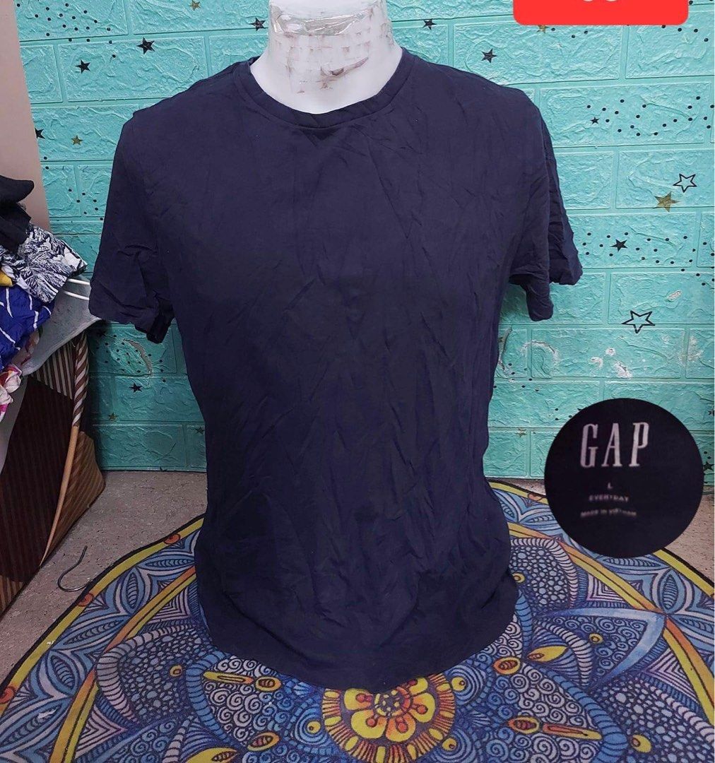 GAP Blue Shirt (Category: Tshirts & Polo Shirts ) located in San Isidro. Submitted by rishpb (Listing ID 1312376079, Image 1). Description: Lamig and comfy ng tela. Perfect for errands day or casual wear. ❤️.