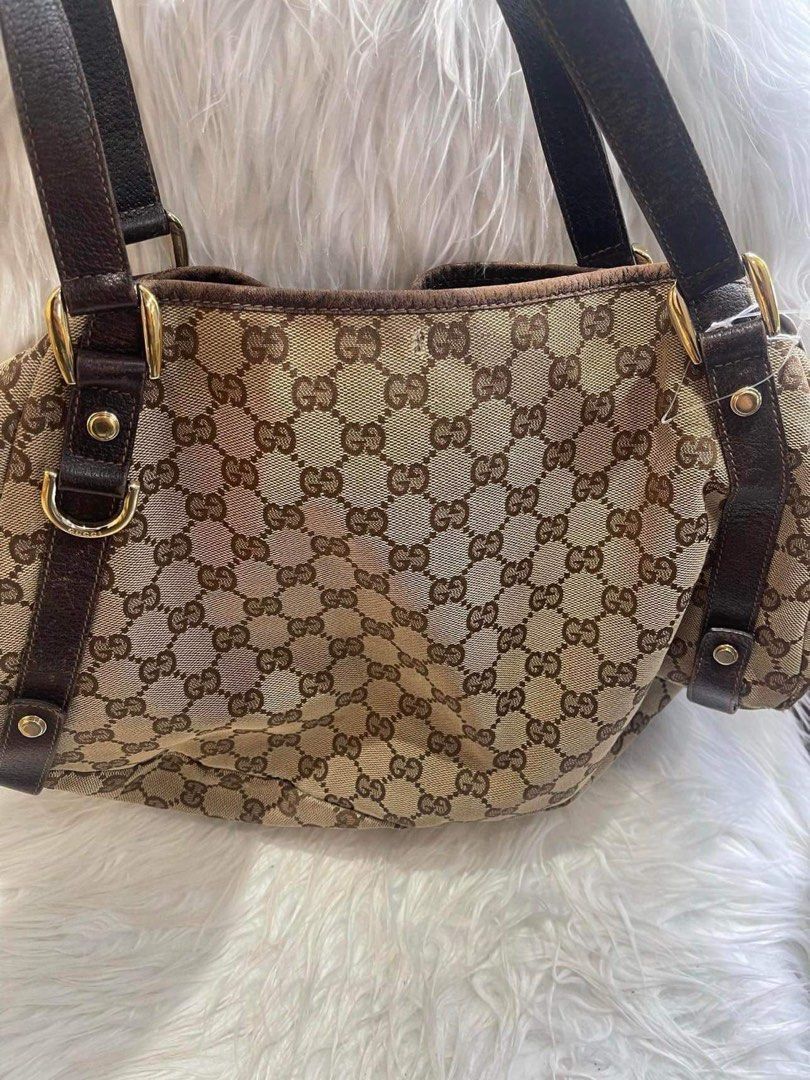 GUCCI SHOULDER BAG Women s Fashion Bags Wallets Shoulder Bags on Carousell