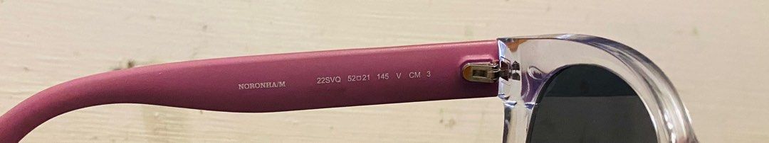 Havaianas Sunglasses Authentic (Category: Sunglasses & Eyewear) located in Muntinlupa City. Submitted by mj.finds (Listing ID 1312382052, Image 3). Description: .