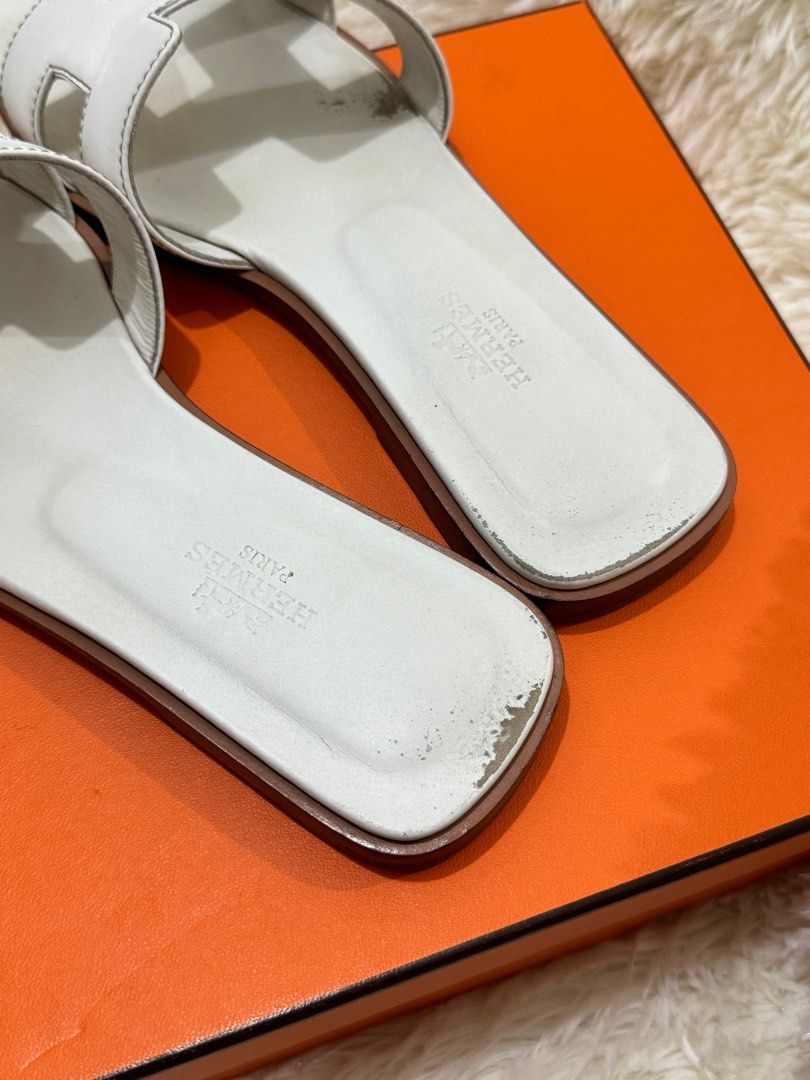 Hermes Oran (Category: Sneakers & Footwear) located in Quezon City. Submitted by luxury.xy (Listing ID 1312398558, Image 3). Description: 100% authentic Hermes Oran Size 36.5 with box and vibram sole protector Please see minor flaws! Ginamit kc sa desert and hiking! 😅 Otherwise, fully functional. Still nice when worn😊 Bought 40k+ plus vibram soles 4k+ Send in your best offer🤗 .