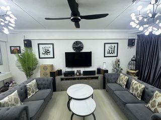 (Category: ) located in . Submitted by skyisalimit (Listing ID 1312431392, Image 1). Description: .