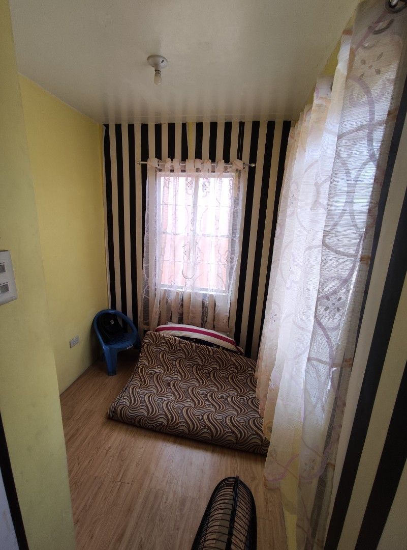 House & Lot for sale (Category: House & Lot) located in Makati City. Submitted by jayweak (Listing ID 1312442571, Image 2). Description: 📌📌📌PASALONG PALUGI!!! 📌📌📌 🌴🏡LESSANDRA SJDM BULACAN 📍Brgy. Kaypian, San Jose Del Monte City, Bulacan ‼️FULLY FURNISHED NA ANG UNIT‼️ ✨BELLA MODEL ✨ FA: 66sqm LA: 40 sqm ✅GATED ✅CLOSE LIKOD ✅2 BEDROOMS ✅WITH WATER AND ELECTRIC CONNECTION ✅WITH INTERNET CONNECTION ✅6 1/2YRS PAID RCBC ✅16,200.00 MONTHLY LAN