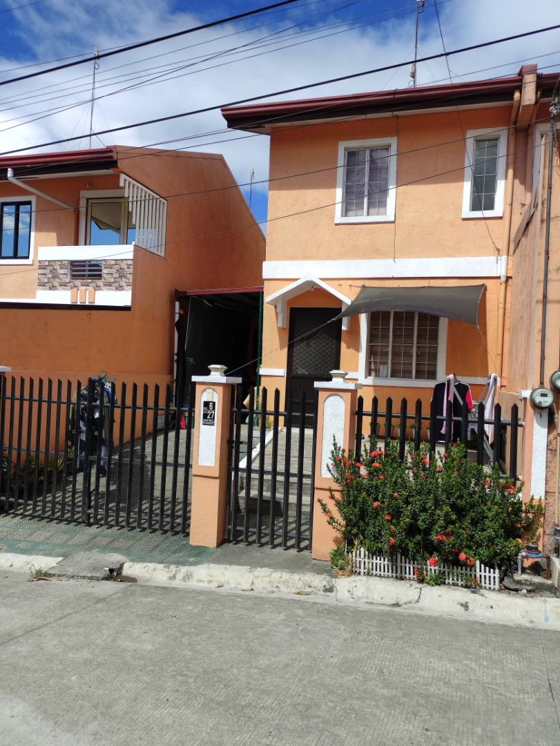 House & Lot for sale (Category: House & Lot) located in Makati City. Submitted by jayweak (Listing ID 1312442571, Image 1). Description: 📌📌📌PASALONG PALUGI!!! 📌📌📌 🌴🏡LESSANDRA SJDM BULACAN 📍Brgy. Kaypian, San Jose Del Monte City, Bulacan ‼️FULLY FURNISHED NA ANG UNIT‼️ ✨BELLA MODEL ✨ FA: 66sqm LA: 40 sqm ✅GATED ✅CLOSE LIKOD ✅2 BEDROOMS ✅WITH WATER AND ELECTRIC CONNECTION ✅WITH INTERNET CONNECTION ✅6 1/2YRS PAID RCBC ✅16,200.00 MONTHLY LAN