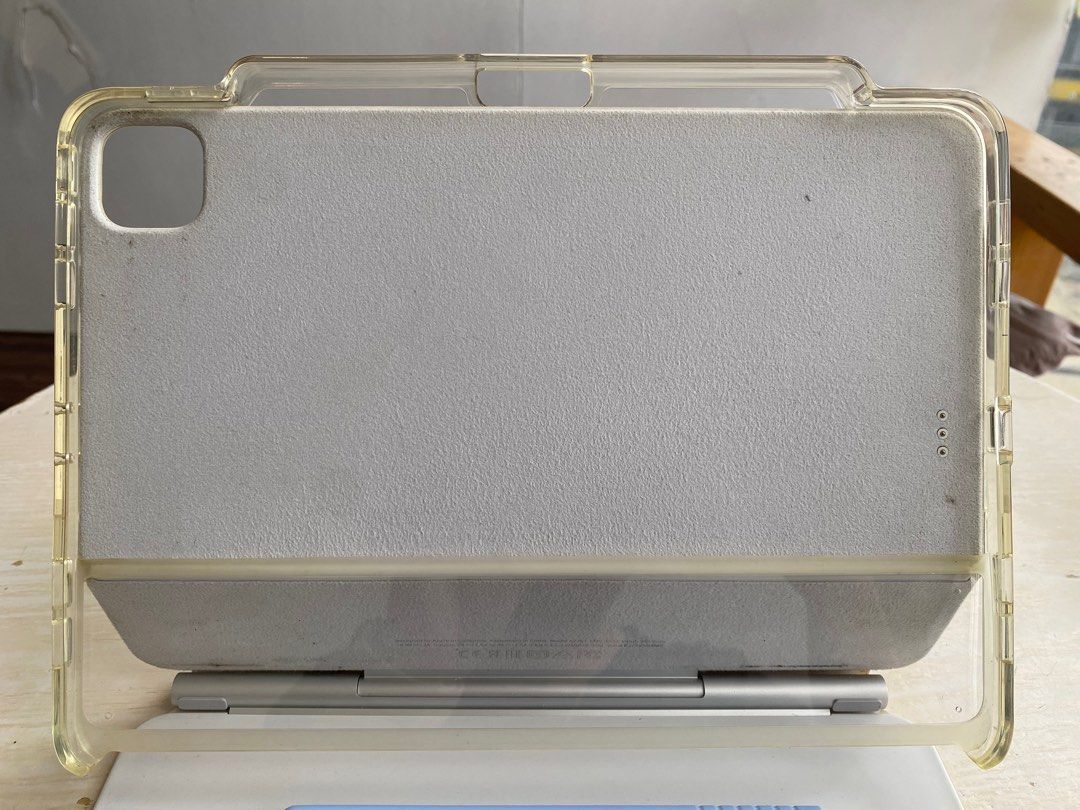 i-Blason Clear Case (for iPad Pro) (Category: Cases & Sleeves) located in Del Monte. Submitted by declutterwisa (Listing ID 1312311439, Image 2). Description: - Original Price: 800+ - Signs of usage - For 11 inch iPad - RFS: Upgrade Loc: Near UERM QC.