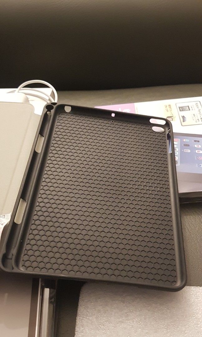 [SOLD] iPad Mini 5th gen 256gb Cellular Model Space Gray (Category: iPad) located in Cavite. Submitted by jmy826 (Listing ID 1312464630, Image 3). Description: --- [SOLD] --- My nephew's iPad Mini 5 256gb cellular model is for sale, who wants? First owner, smooth. Issue? None. 18k or offer po kayo 😀 PRODUCT HIGHLIGHTS Brand: ‎Apple Series: ‎IPad MINI 5 Standing screen display size : 7.9 Inches Screen Resolution: ‎1536 x 2048 RAM: 3 GB ‎ Flash Me