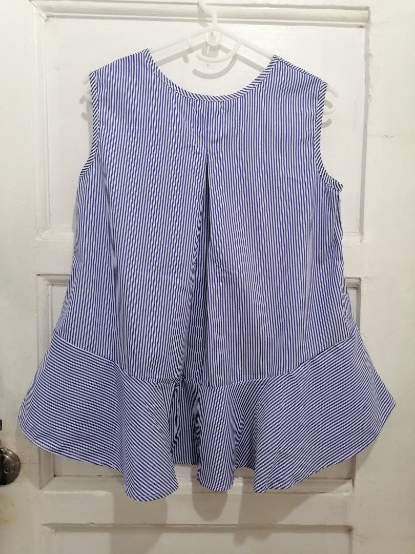 Ladies Sleeveless blue Stripes (Category: Sleeveless) located in Manila. Submitted by declutzz.4u (Listing ID 1312440987, Image 2). Description: -Preloved-Declutter -bought but unused -no issue.
