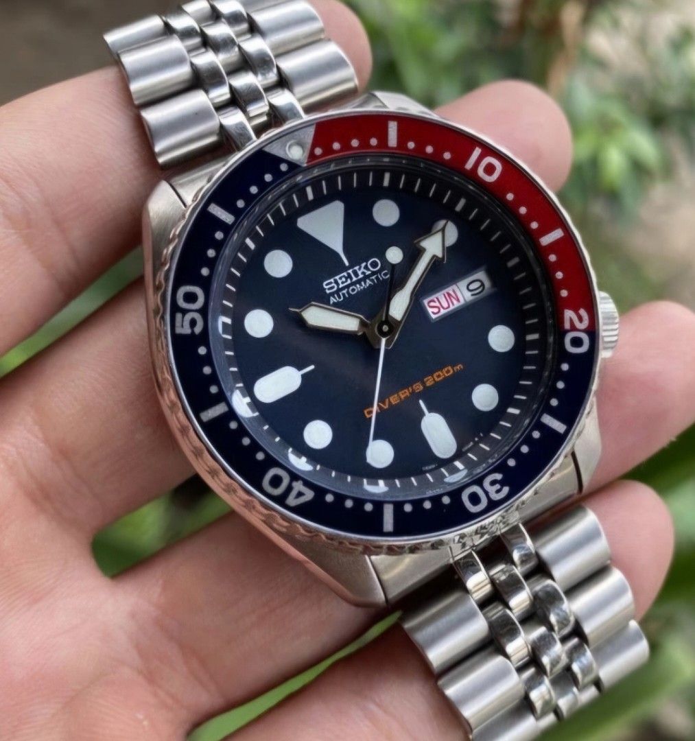 Lowest Price Seiko SKX009 Men s Automatic 200M Diver Dark Blue Dial Stainless Steel Jubilee Bracelet Watch skx009 skx009k skx009k2 Birthday gift