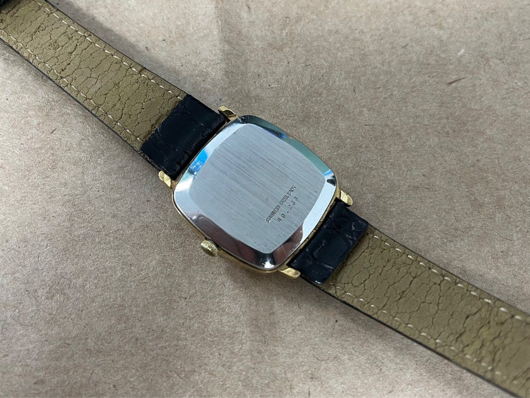 Milus Swiss Made watch 美力士手動機械腕錶 (走時過慢，當維修parts賣）