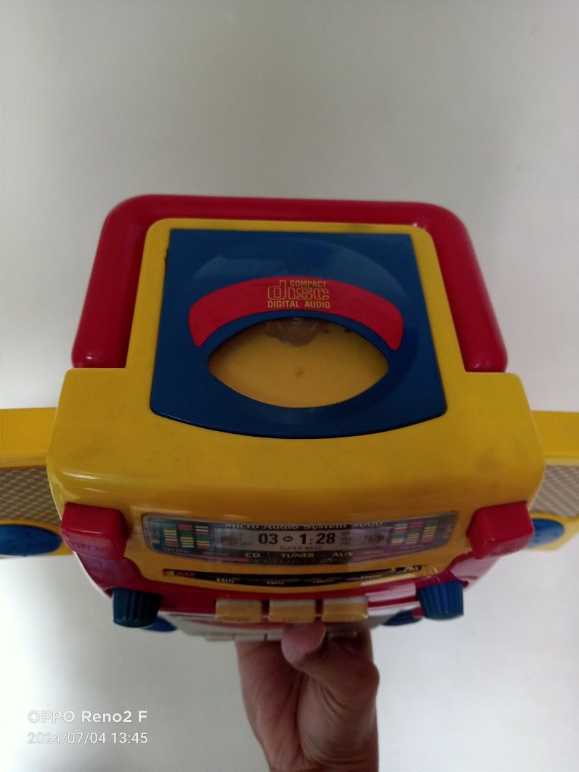 NIC Micro Audio System 9000 Toy Stereo (Category: Portable Music Players) located in Quezon City. Submitted by uydaisy1979 (Listing ID 1312360958, Image 3). Description: Batt Operated Issue:Adjusan sa fm natanggal.