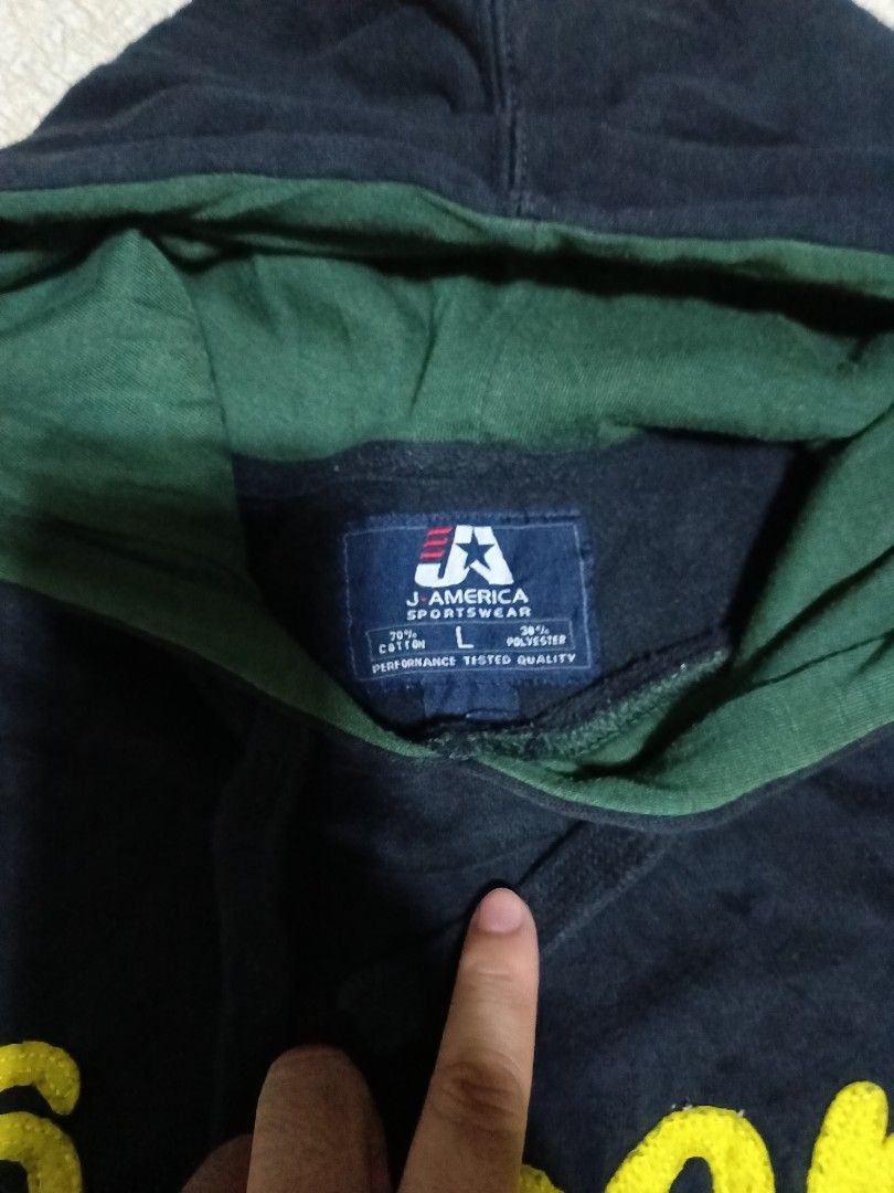 Oregon hoodie (Category: Hoodies) located in Quezon City. Submitted by eystackap (Listing ID 1312426360, Image 3). Description: large to xl.