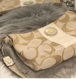 (Category: ) located in . Submitted by marsthriftbasket (Listing ID 1312457906, Image 1). Description: .