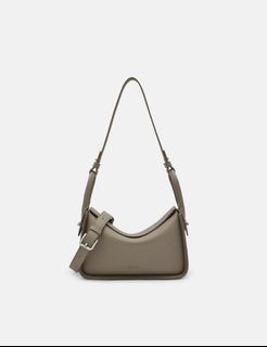 (Category: ) located in . Submitted by shopbones (Listing ID 1312409917, Image 1). Description: .