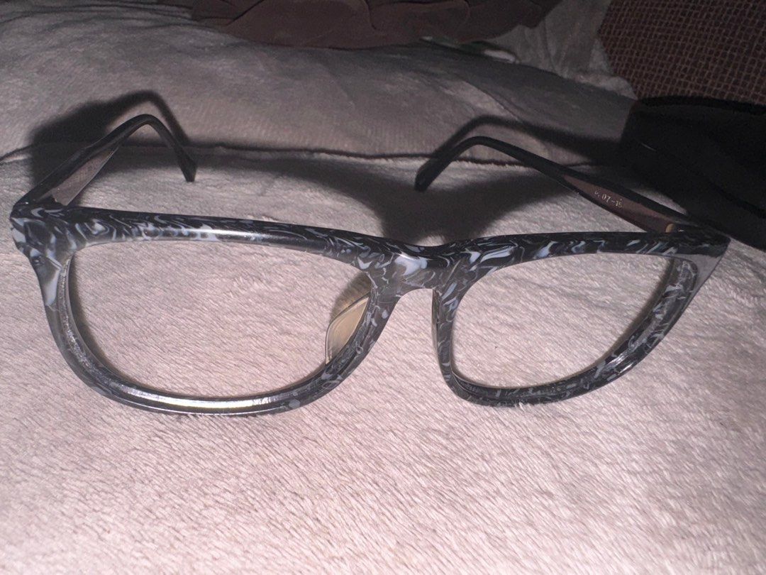 Philippe Model (Category: Sunglasses & Eyewear) located in Paranaque City. Submitted by loveroque (Listing ID 1312352819, Image 1). Description: .