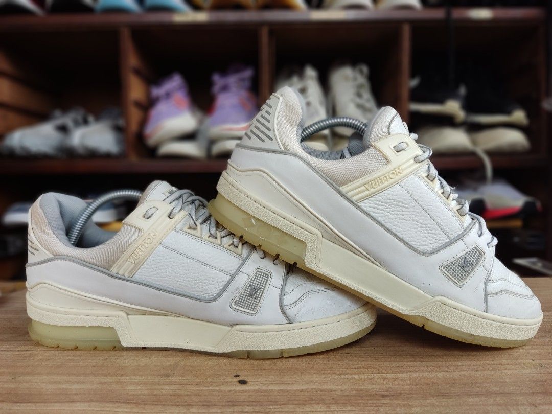 Harga sneaker louis vuitton on sale
