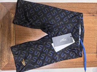 （分類：）位於 。 由 g6160w 提交（商品編號 1312411210，圖片 1）。簡介： 。