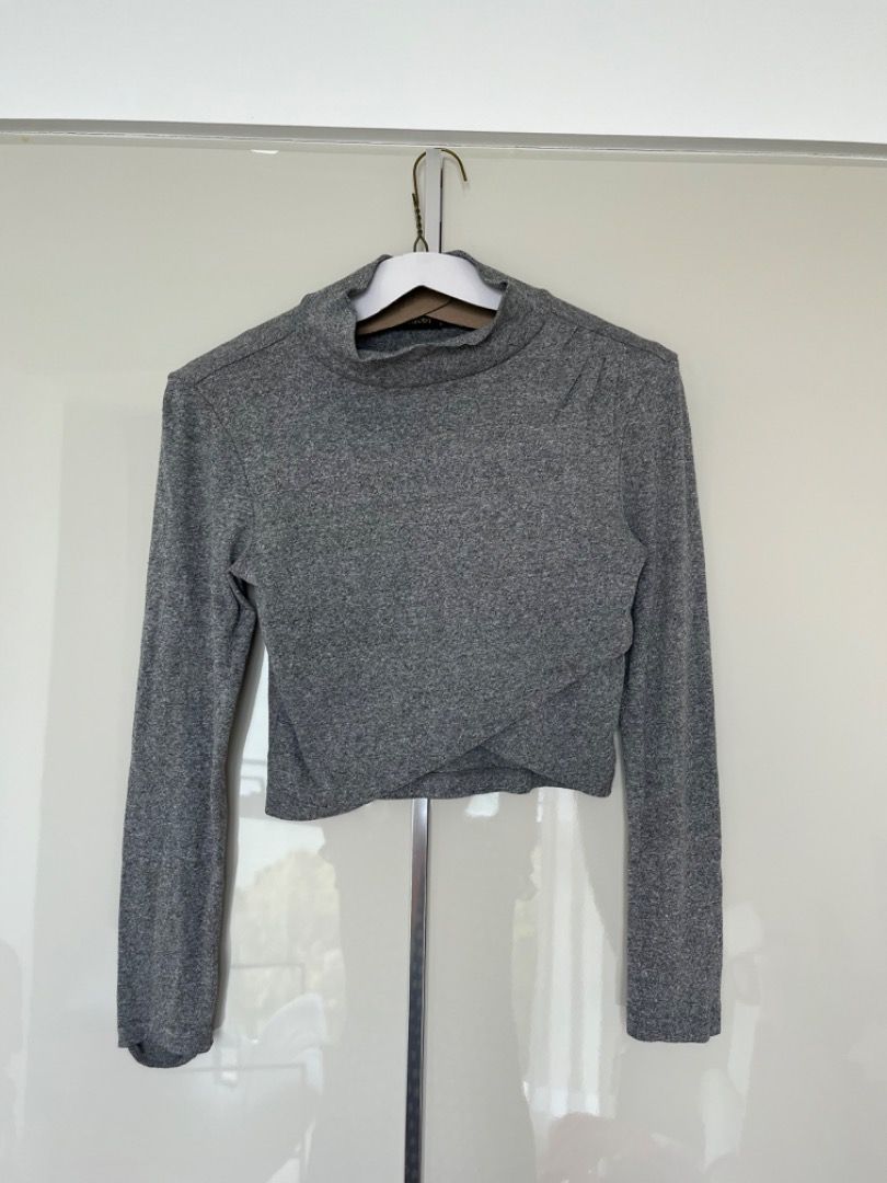 Supertrash grey long sleeve crop top Women s Fashion Tops Longsleeves on Carousell