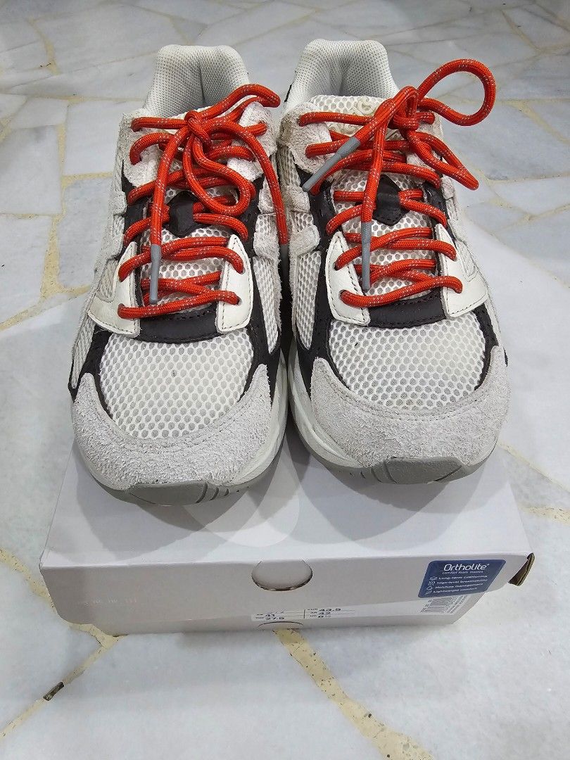 Asics gel 9.5 cheap