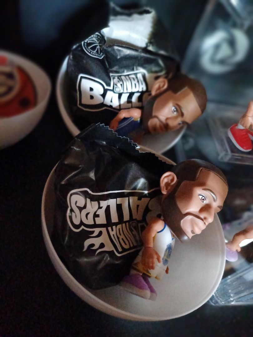 Zuru NBA Ballers (Category: Activewear) located in San Juan. Submitted by billykid95 (Listing ID 1312456028, Image 1). Description: Chris Paul Zuru NBA Ballers collectibles. GSW Home and Away Jersey.