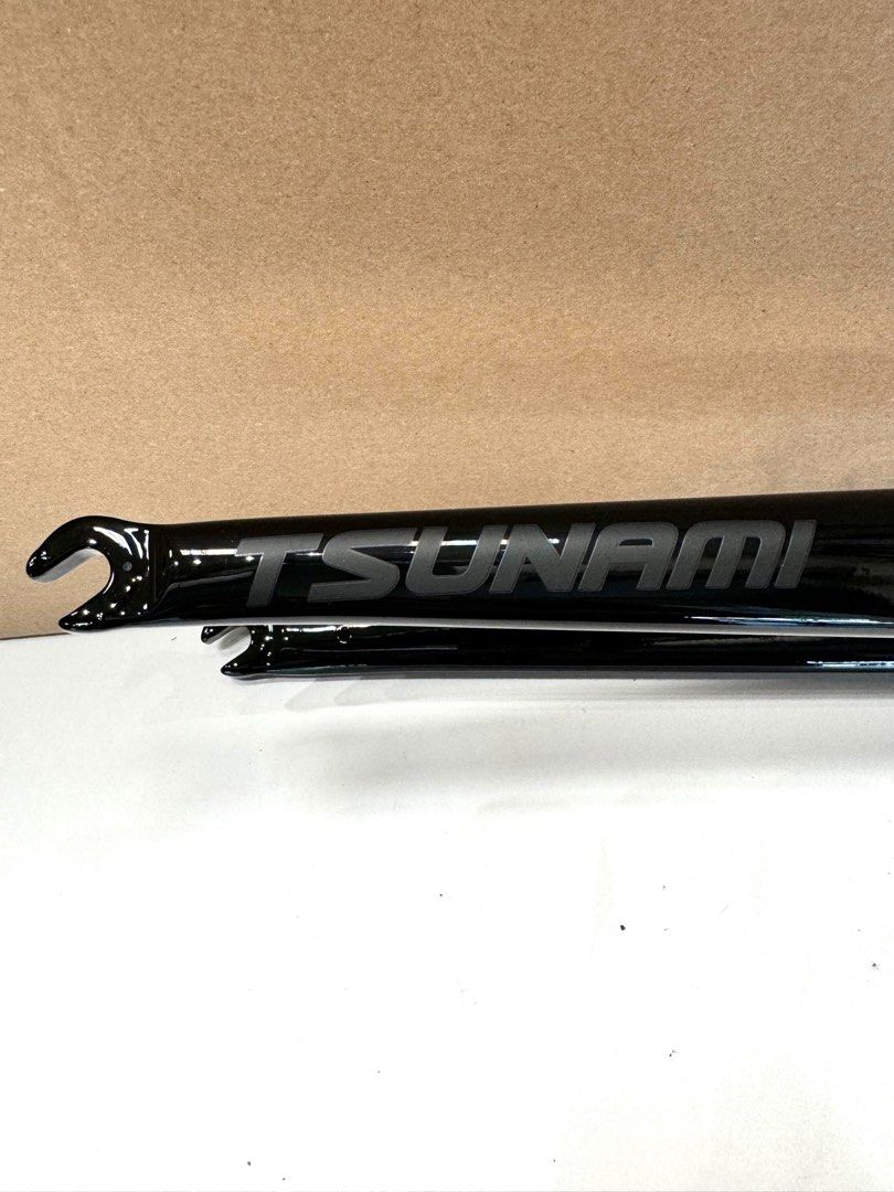 Cool Full Black Tsunami Fork Limited Black Super Lightweight Aluminium 665g Fixies Sports Equipment Bicycles Parts Parts Accessories on Carousell