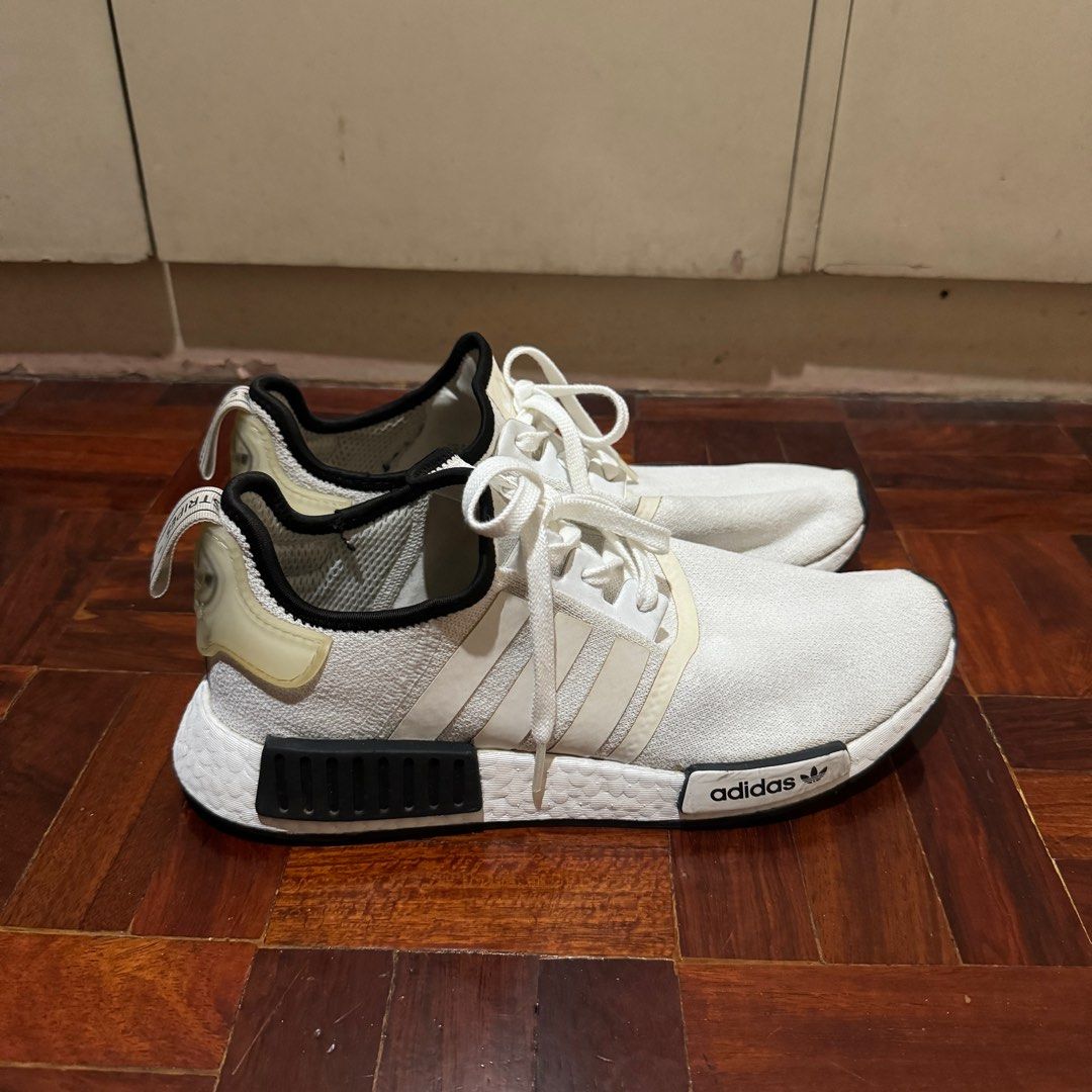 Adidas NMD R1 (Cloud White Core Black), Men's Fashion, Footwear, Sneakers  on Carousell