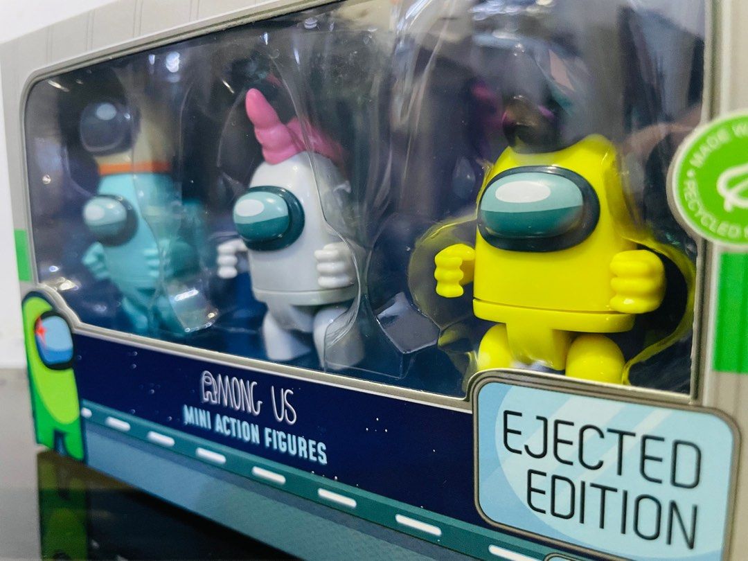 Among us (Category: Vintage Collectibles) located in Makati City. Submitted by tomypom (Listing ID 1312621195, Image 2). Description: Authentic Among us set Complete with box 399 pesos only!.