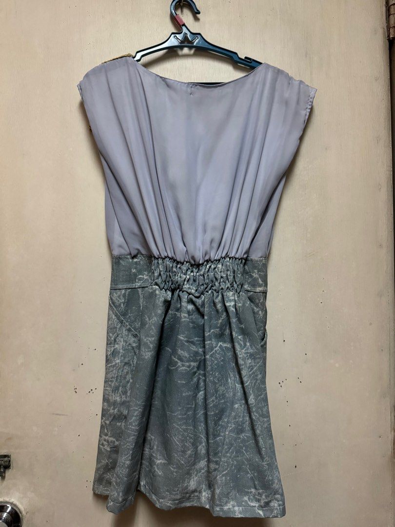 Apartment 8 casual dress (Category: Dresses) located in Mandaluyong City. Submitted by atchcatchph (Listing ID 1312562876, Image 2). Description: Used once Fits XS-Small frame Waist line 23-25.