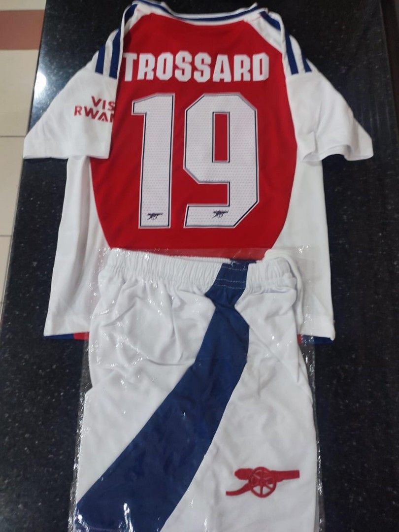 Arsenal jersey custom name store