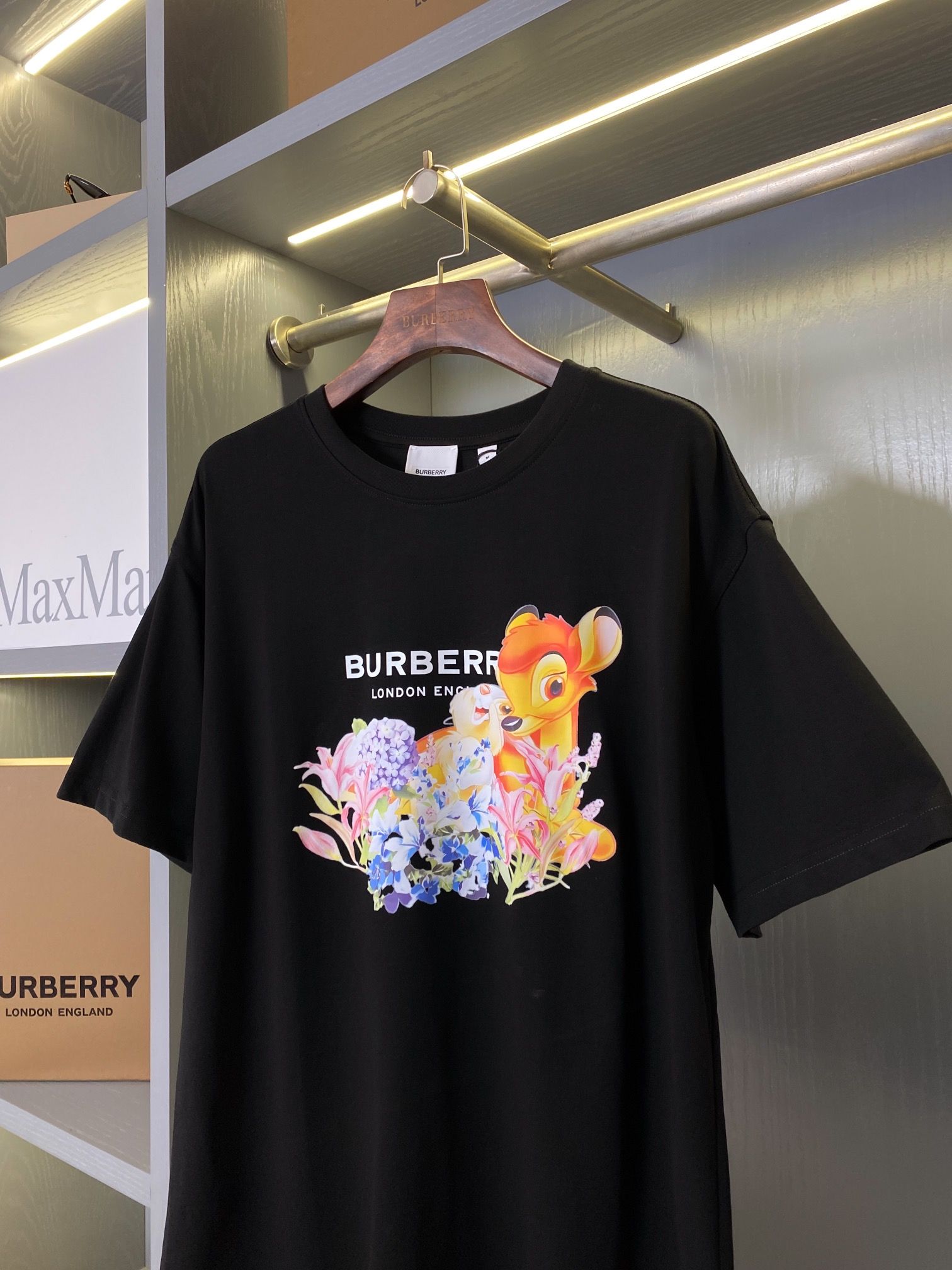 Authentic Burberry deer flower micro label printed cotton t shirt